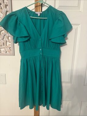Chelsea 28 Ruffle Sleeves . V-Neck . Button-Front closure . Green summer dress.